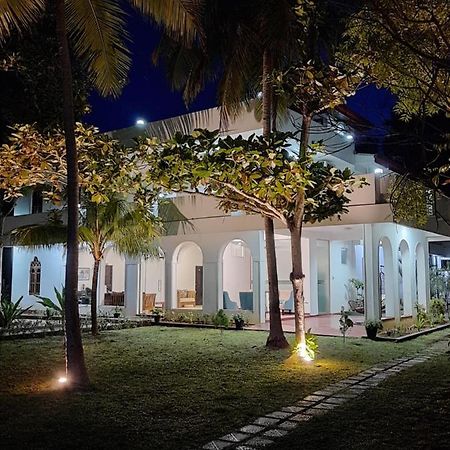 Blue Sand Beach Resort Trincomalee Bagian luar foto