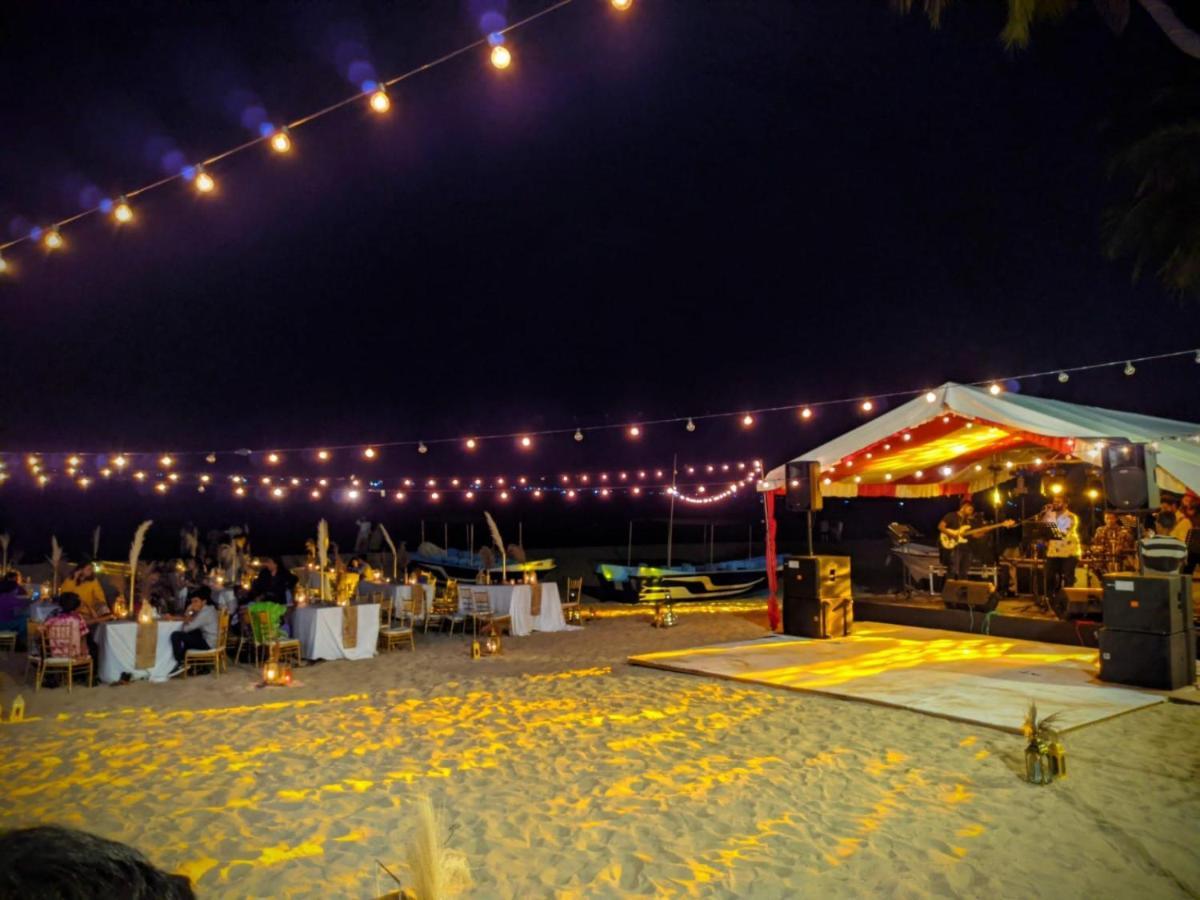 Blue Sand Beach Resort Trincomalee Bagian luar foto