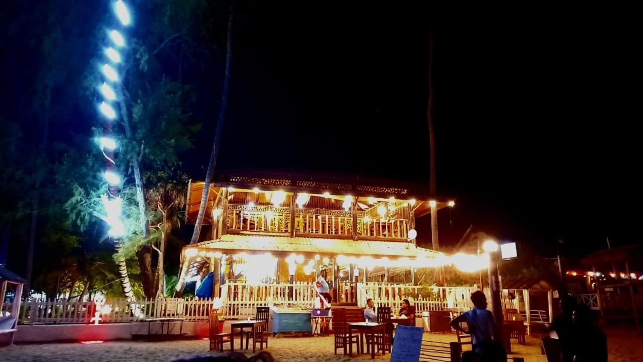 Blue Sand Beach Resort Trincomalee Bagian luar foto